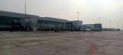 30 अक्टूबर को होगा नोएडा इंटरनेशनल एयरपोर्ट का उद्घाटन, तैयारी में जुटे अधिकारी