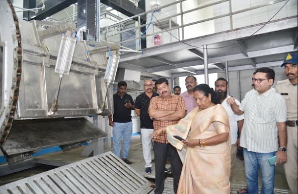 भोपाल : महापौर मालती राय पहुंची आधुनिक स्लाटर हाउस को देखने