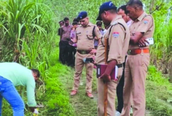 घटनास्थल पर मौजूद पुलिस