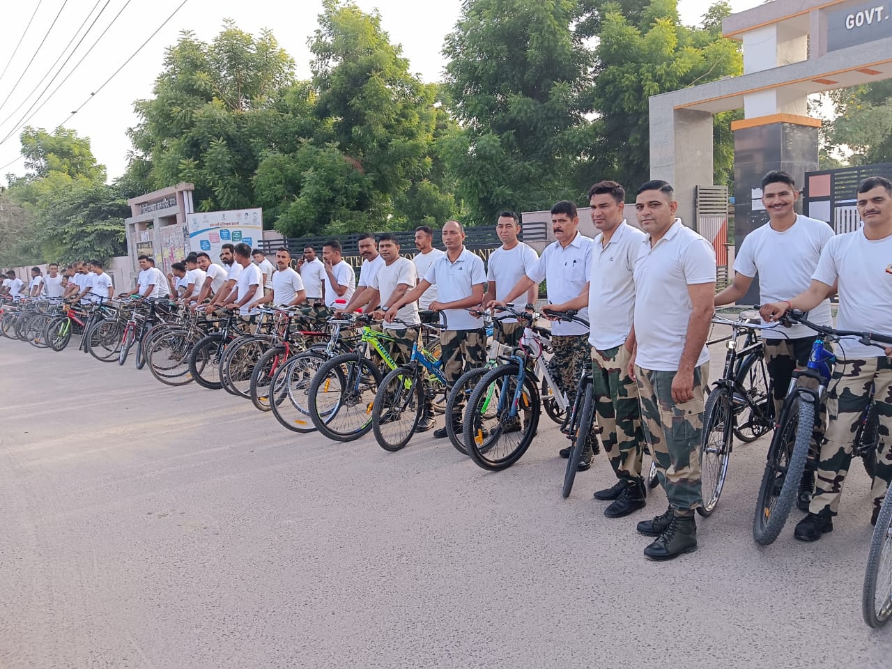 बीएसएफ ने साइकिल रैली के जरिए दिया स्वच्छता, पर्यावरण संरक्षण और पर्यटन बढ़ाने का संदेश