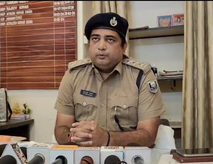 जानकारी देते सीडीपीओ जानकारी देते सीडीपीओ