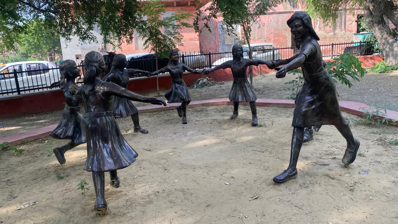 बीकानेर में टॉय ट्रेन पार्क में जल्द चलेगी टॉय ट्रेन, पब्लिक पार्क का हो रहा सौंदर्यकरण