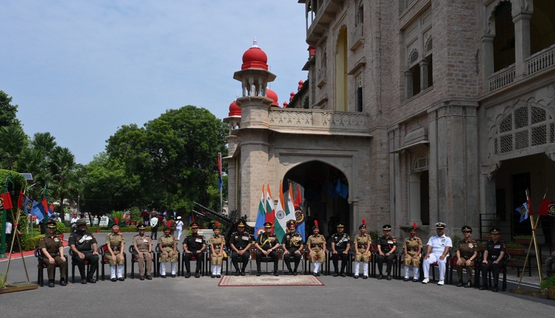 एनसीसी अधिकारी प्रशिक्षण अकादमी में हुआ हीरक जयंती पासिंग आउट परेड का आयोजन एनसीसी अधिकारी प्रशिक्षण अकादमी में हुआ हीरक जयंती पासिंग आउट परेड का आयोजन