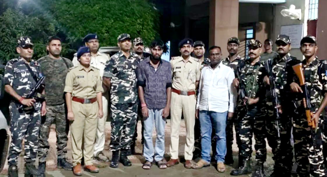 एसएसबी व पुलिस गिरफ्त में नेपाल के जेल से फरार आरोपित