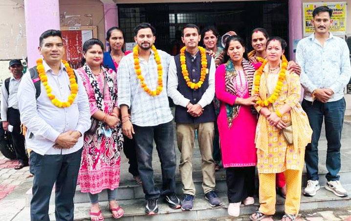ग्राम प्रधान संगठन के नवनिर्वाचित पदाधिकारी। ग्राम प्रधान संगठन के नवनिर्वाचित पदाधिकारी।