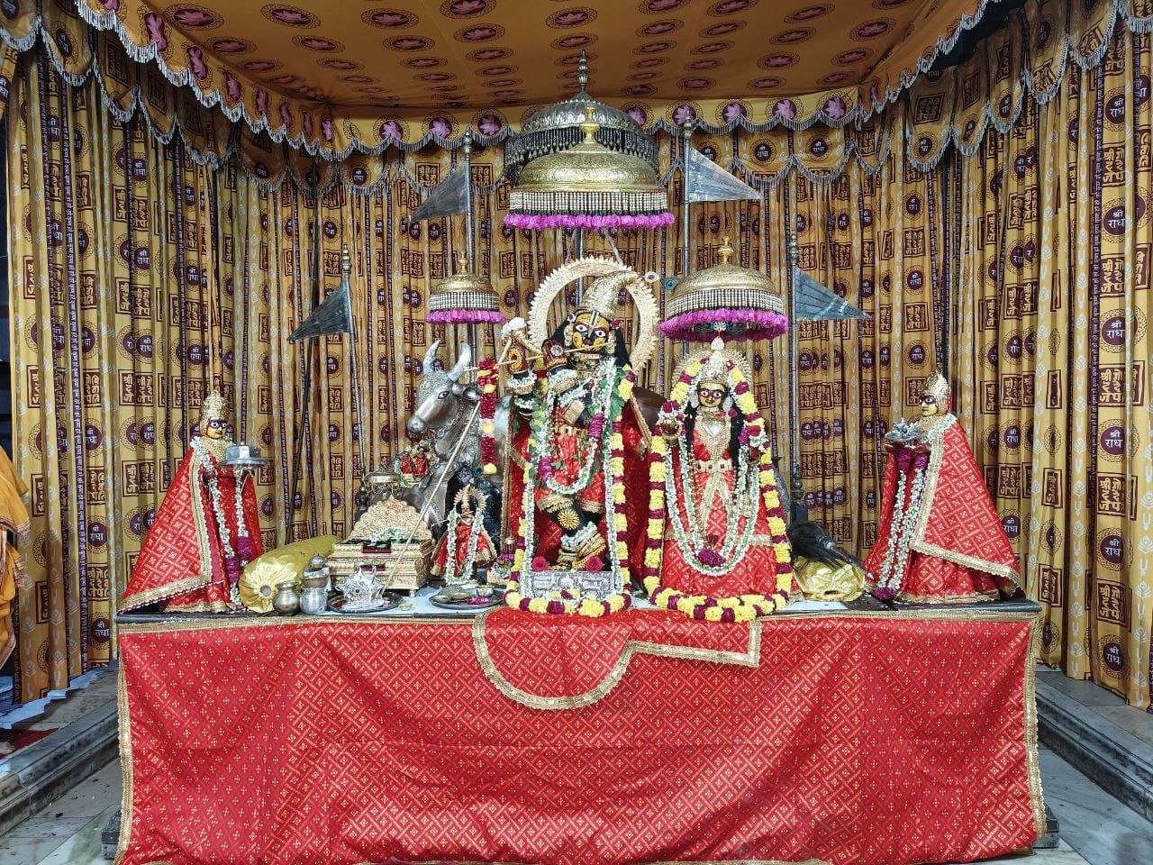गोविंद देवजी मंदिर में निशुल्क पितृ शांति गायत्री महायज्ञ रविवार को गोविंद देवजी मंदिर में निशुल्क पितृ शांति गायत्री महायज्ञ रविवार को