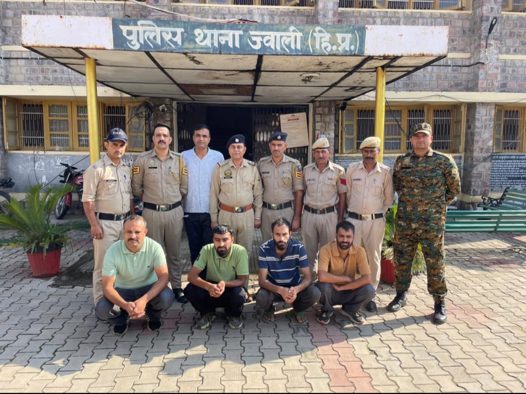 जानलेवा हमले के आरोपी पुलिस की गिरफ्त में। जानलेवा हमले के आरोपी पुलिस की गिरफ्त में।