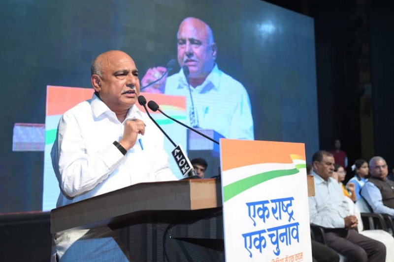 ‘एक राष्ट्र-एक चुनाव’ पर आयोजित संगोष्ठी को संबोधित करते हुए भाजपा प्रदेश अध्यक्ष हेमंत खंडेलवाल