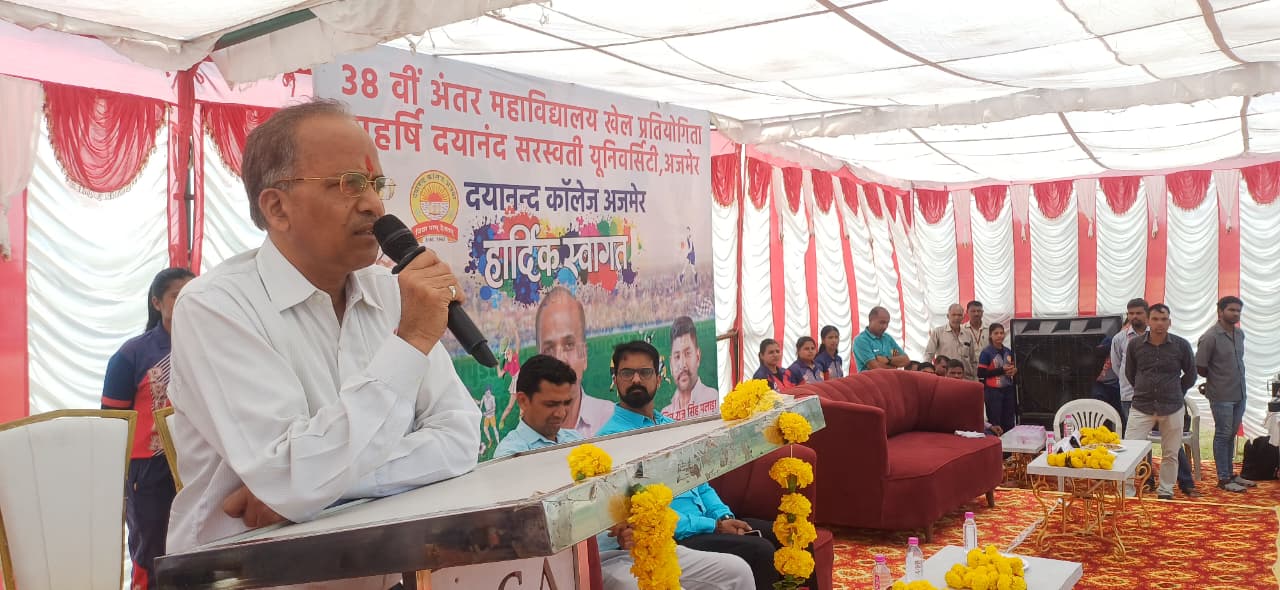 विद्यार्थियों की ’75 प्रतिशत उपस्थिति’ सुनिश्चित करना कॉलेजों की जिम्मेदारी— प्रो. सुरेश कुमार