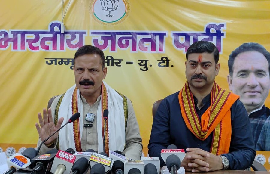 चेनानी विधानसभा क्षेत्र के पुनर्सत्यापन के बाद चुनाव में धांधली के आरोप निराधार पाए गए-बलवंत सिंह मनकोटिया चेनानी विधानसभा क्षेत्र के पुनर्सत्यापन के बाद चुनाव में धांधली के आरोप निराधार पाए गए-बलवंत सिंह मनकोटिया