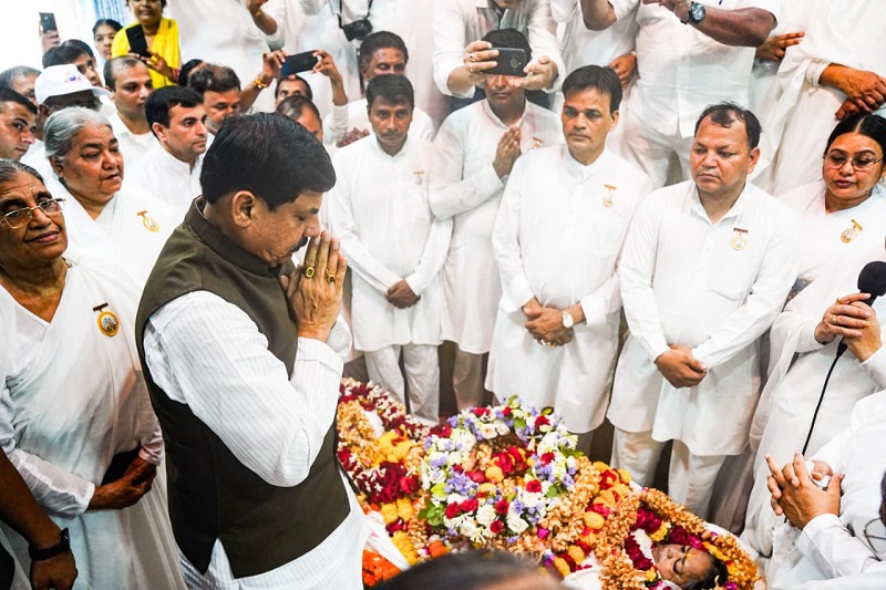 मुख्यमंत्री डॉ. मोहन यादव ने ब्रम्हाकुमारी अवधेश दीदी को श्रद्धांजलि अर्पित की