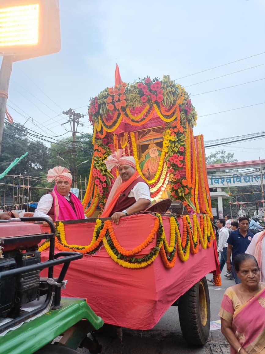महाराजा अग्रसेन की यात्रा रथ