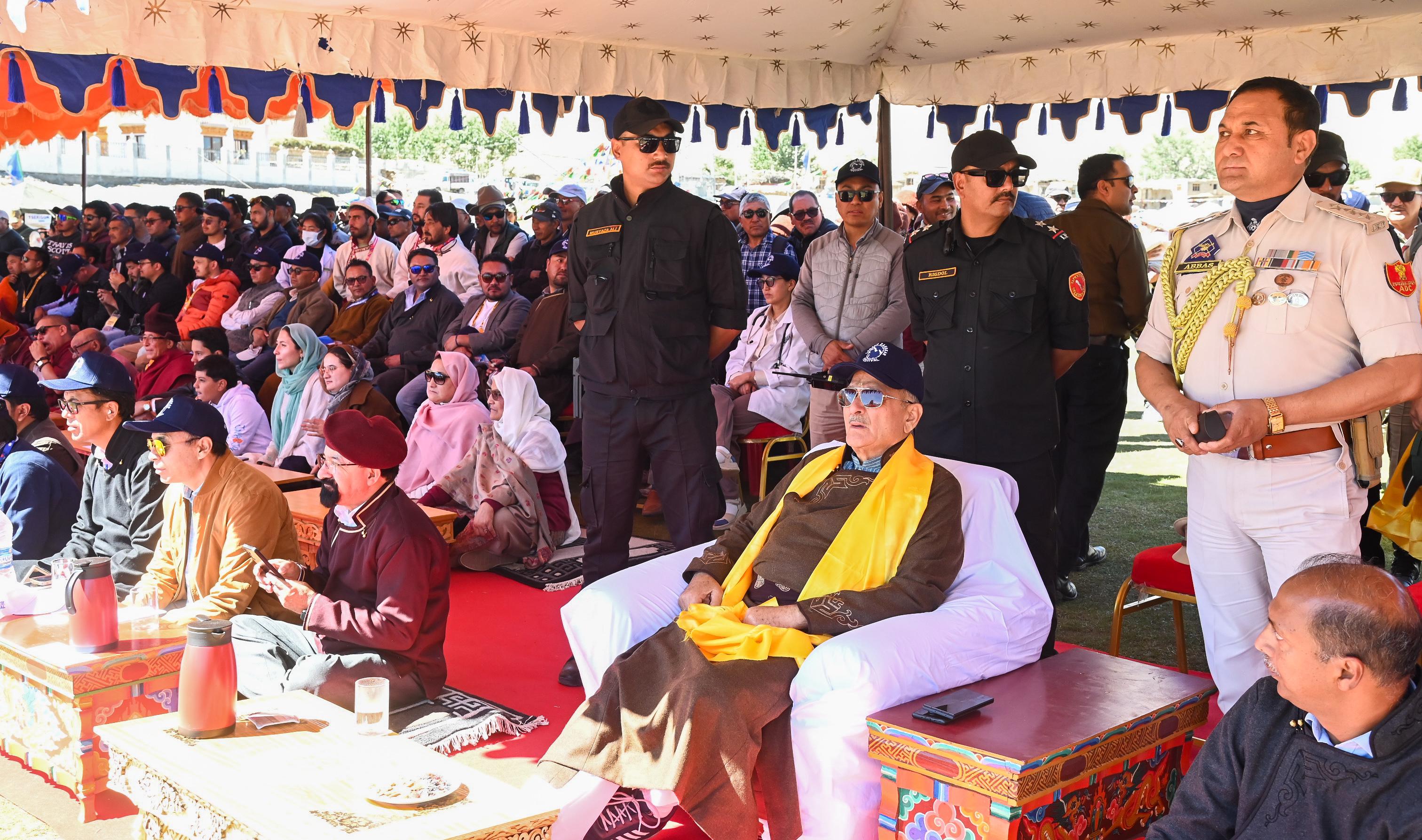 ज़ांस्कर में पर्यटन की अपार संभावनाएँ हैं - उपराज्यपाल कविंदर ज़ांस्कर में पर्यटन की अपार संभावनाएँ हैं - उपराज्यपाल कविंदर
