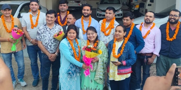 पौड़ी के उत्तरांचल फैडरेशन ऑफ मिनिस्टीयल सर्विसेज एसोसिएशन की नई कार्यकारिणी के पदाधिकारी
