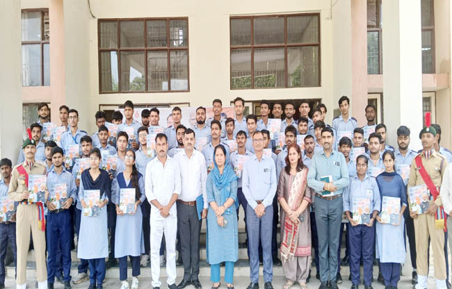 सोनीपत सेवा पखवाड़े के दाश्रेान आयोजित प्रतियोगिताओं में शामिल प्रतियोगी सोनीपत सेवा पखवाड़े के दाश्रेान आयोजित प्रतियोगिताओं में शामिल प्रतियोगी