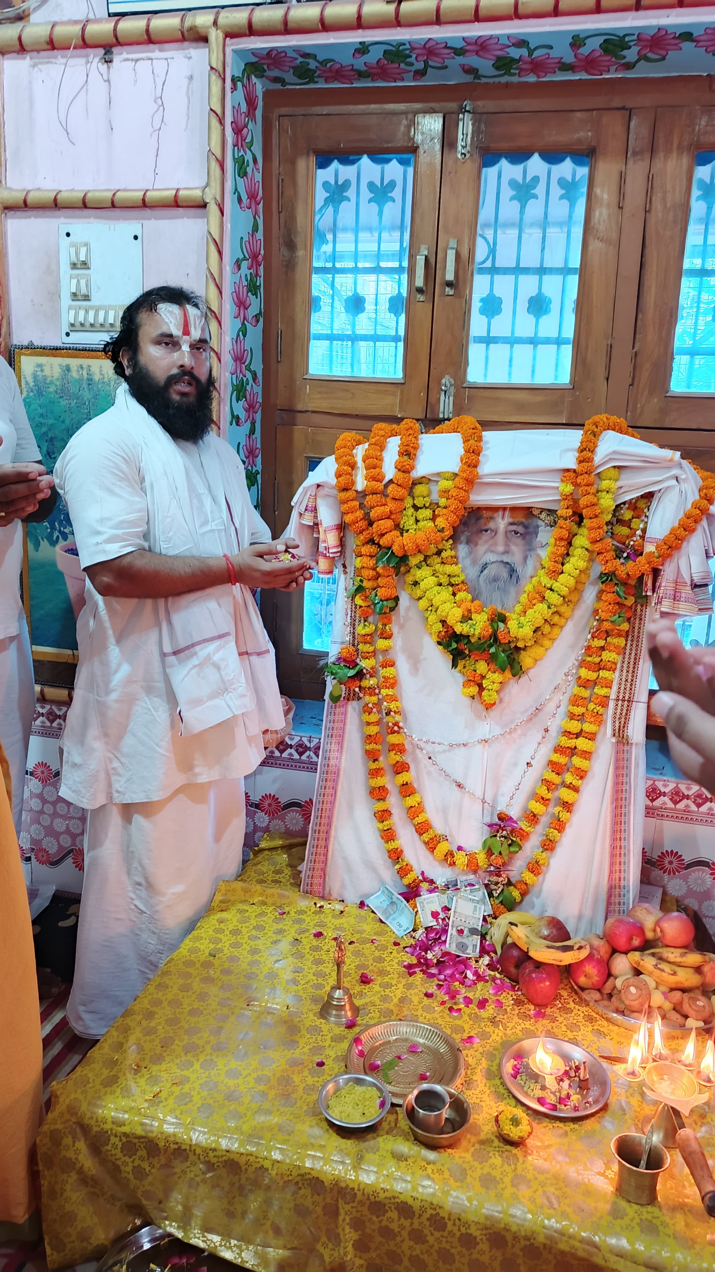 संताें ने महंत प्रभु दास शास्त्री काे दी श्रद्धांजलि