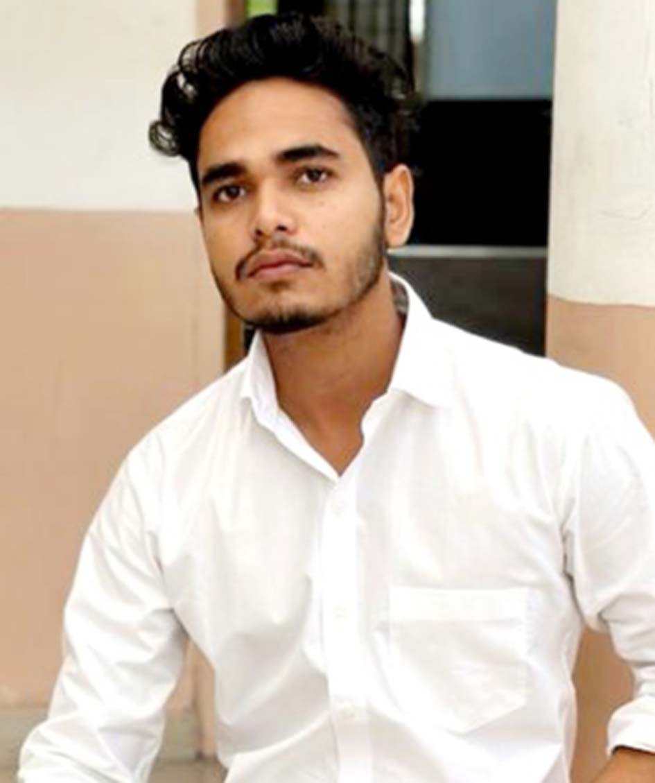 चयनित छात्र राकेश।