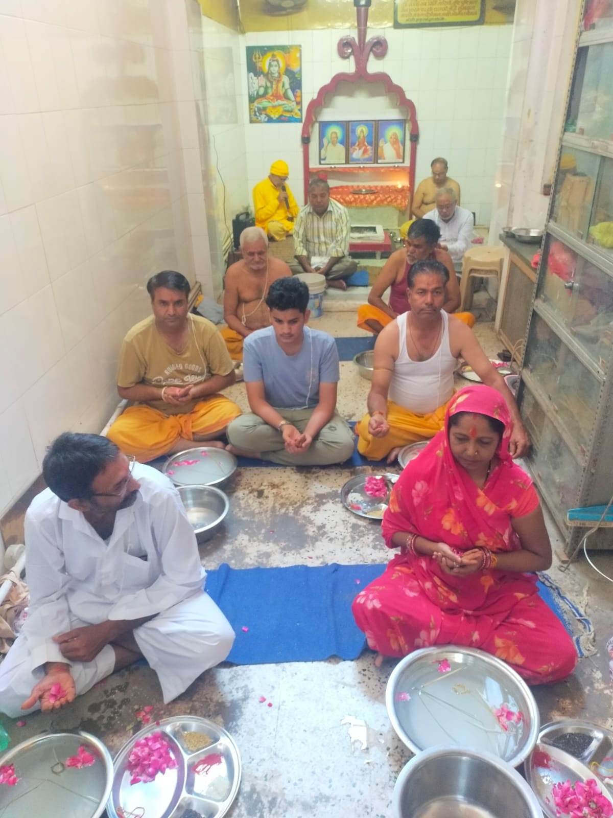 सर्वपितृ अमावस्या पर गायत्री परिवार में हुए श्राद्ध तर्पण व पिंडदान,  सोमवार को होगी नवरात्रि पर्व की घटस्थापना
