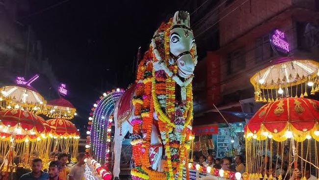 कर्ण घोड़ा शोभायात्रा