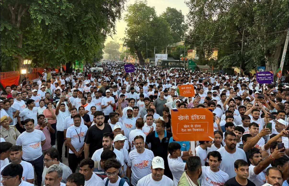 अलवर. शहर में मैराथन में दौड़े युवा।