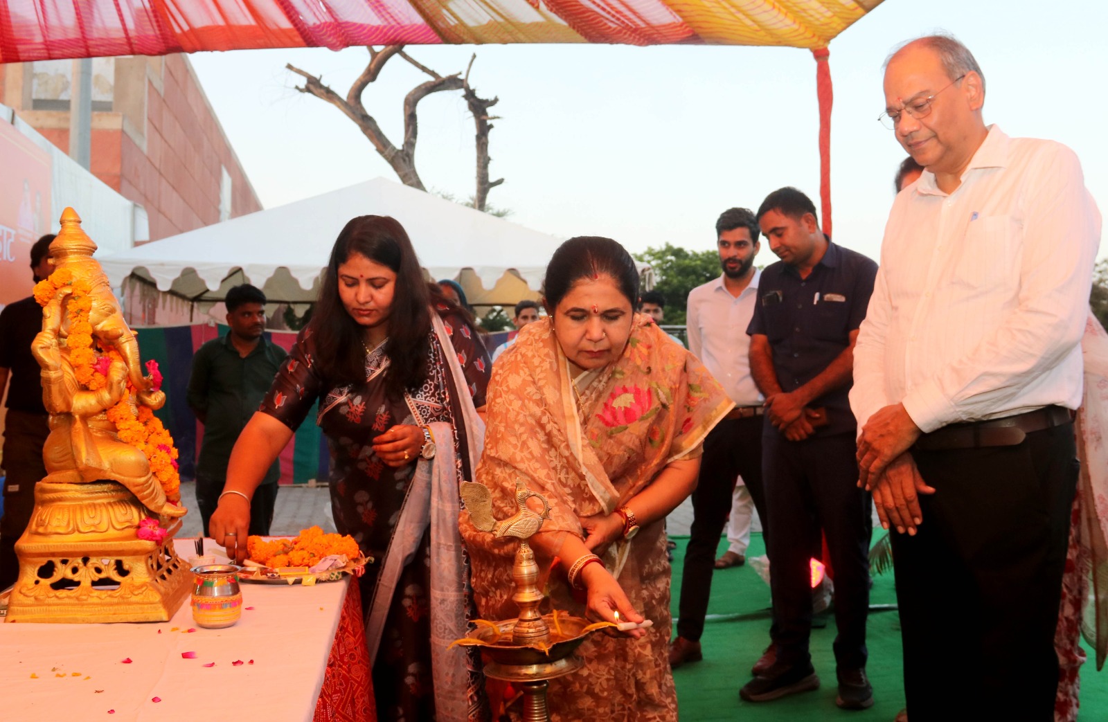 महिला स्वयं सहायता समूहों के आर्थिक सशक्तिकरण के प्रतीक है अमृता हाट: महिला एवं बाल विकास राज्यमंत्री