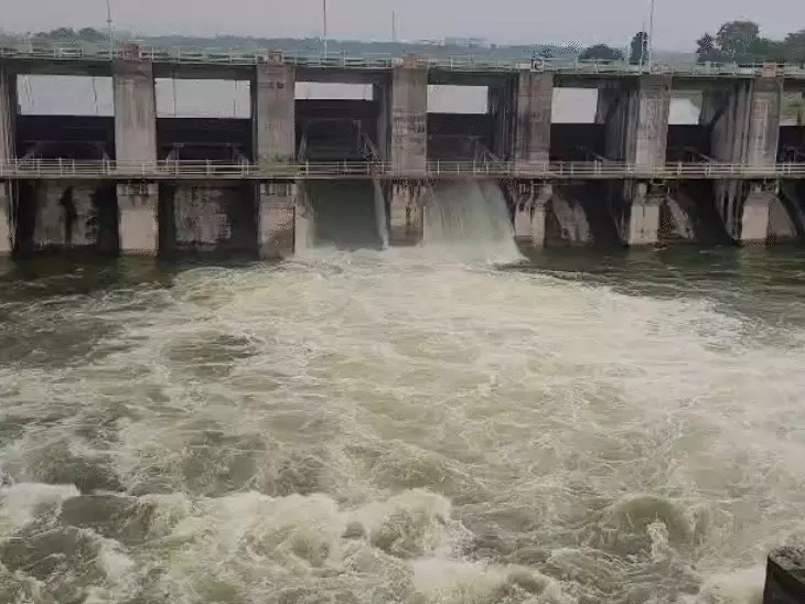 भोपाल के कलियासोत डैम के दो गेट खोले गए