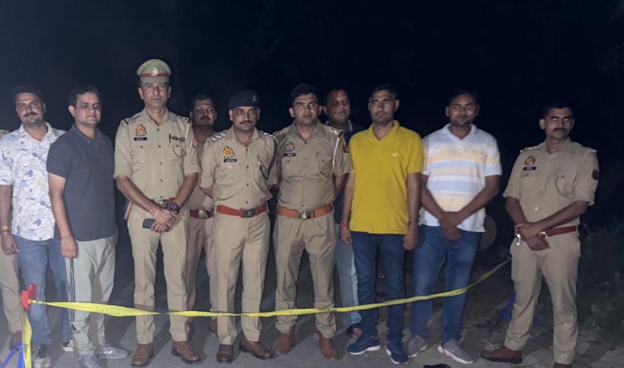 मौके पर मौजूद पुलिस बल