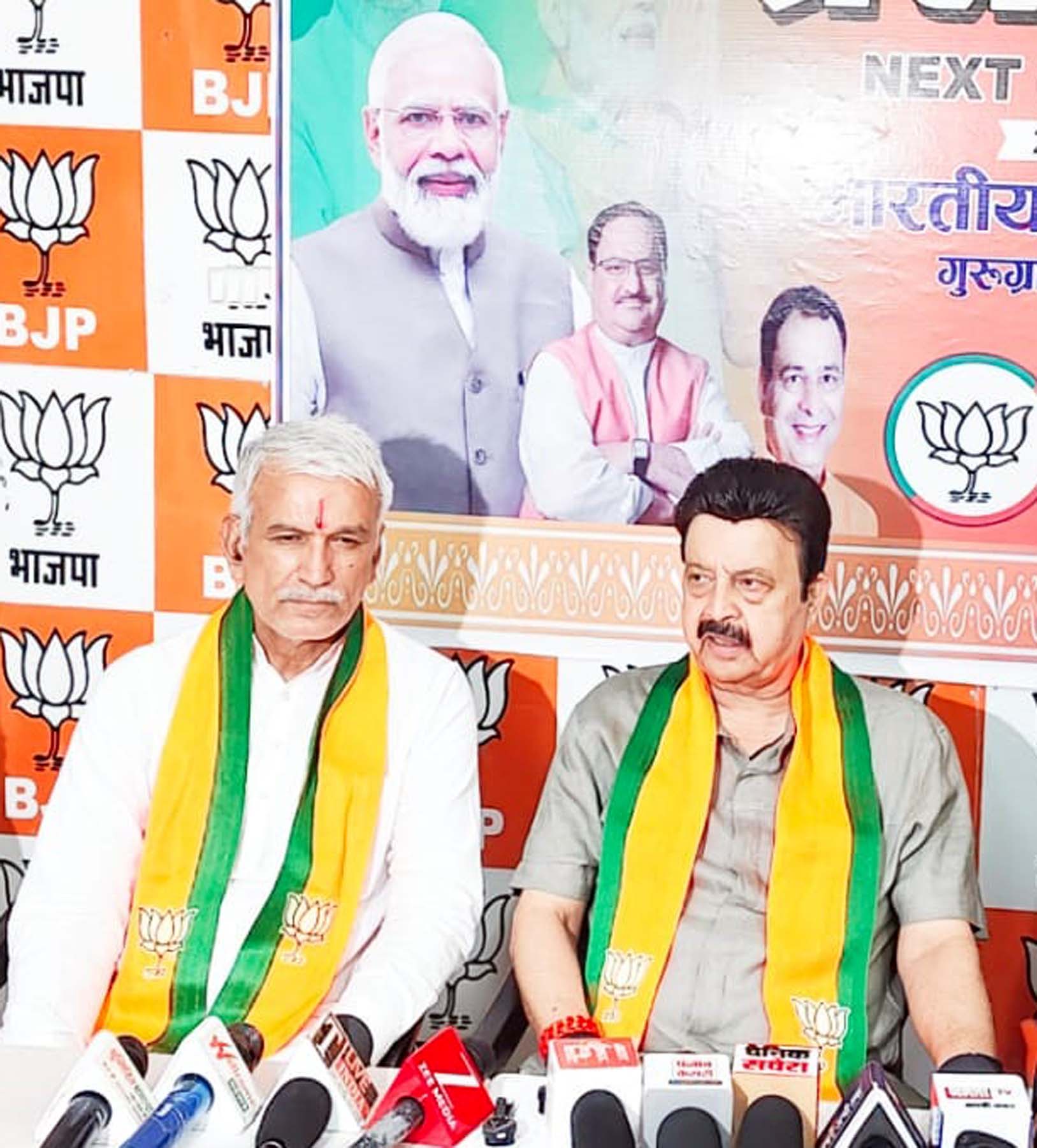 गुरुग्राम के मानेसर में पत्रकारों से बात करते कैबिनेट मंंत्री राव नरबीर सिंह।