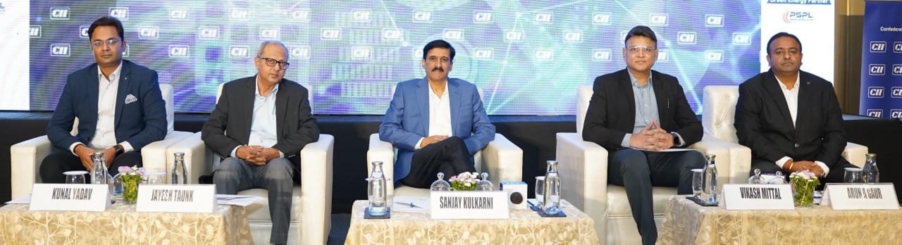 जीएसटी 2.0 पर चर्चा के दौरान विशेषज्ञ