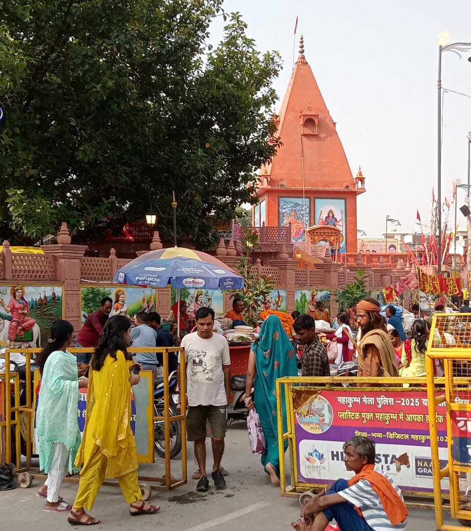 प्रयागराज स्मांथित आलोप शंकरी मंदिर का छाया चित्र प्रयागराज स्मांथित आलोप शंकरी मंदिर का छाया चित्र