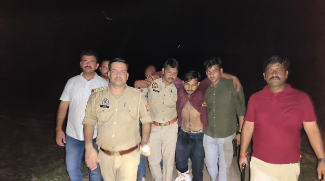मुठभेड़ में लंगड़ाता बदमाश व पुलिस वाले