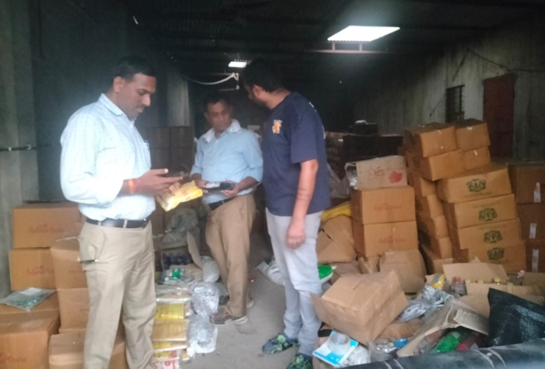 खाद्य सुरक्षा टीम ने किया ढाई हजार किलो अवधिपार खाद्य सामग्री सीज