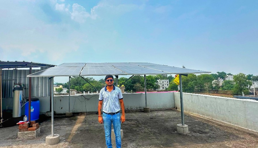 प्रधानमंत्री सूर्य घर मुफ्त बिजली योजना से अमन के घर आया उजियारा