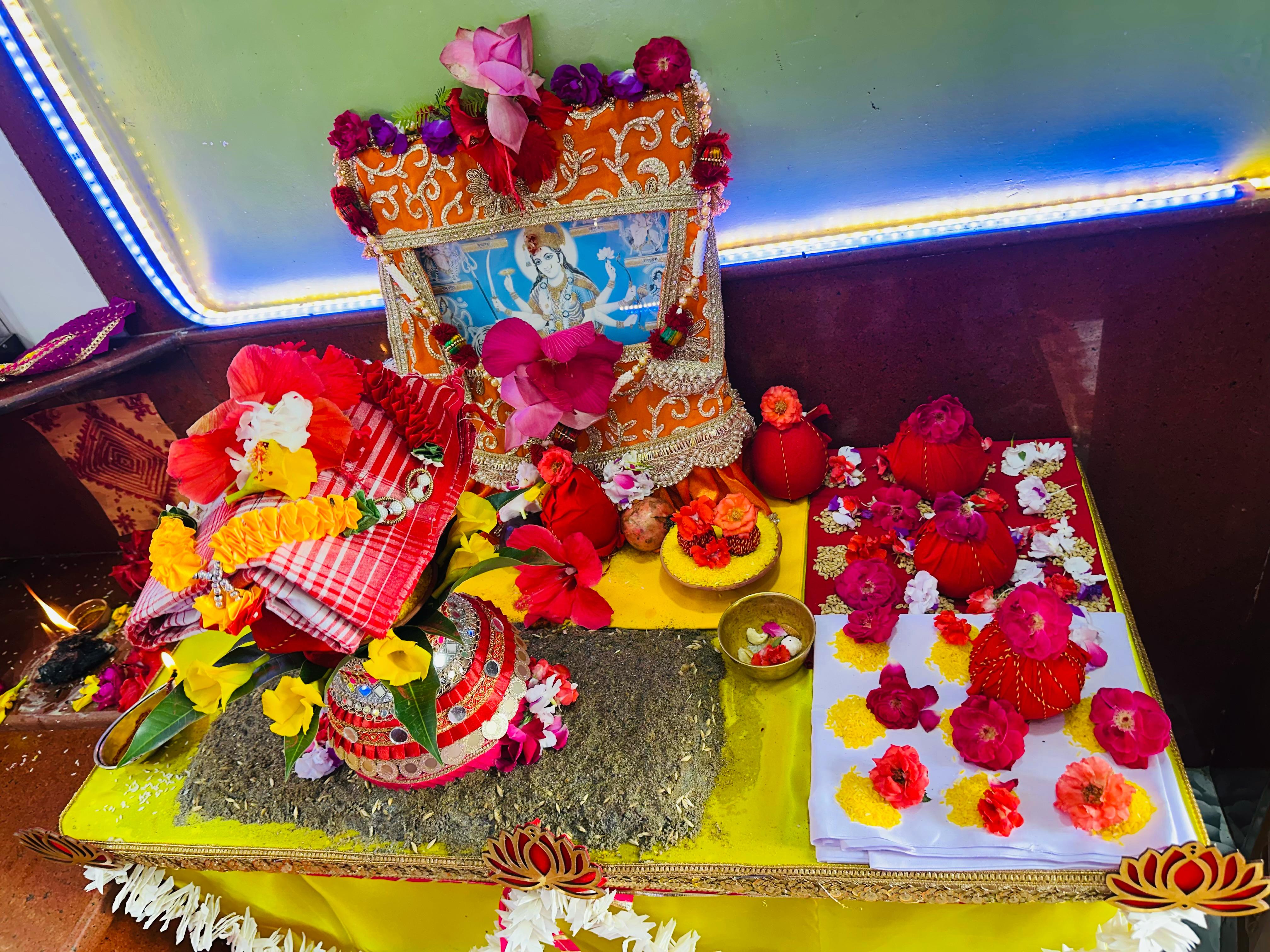 अररिया फोटो:घरों में कलश स्थापित
