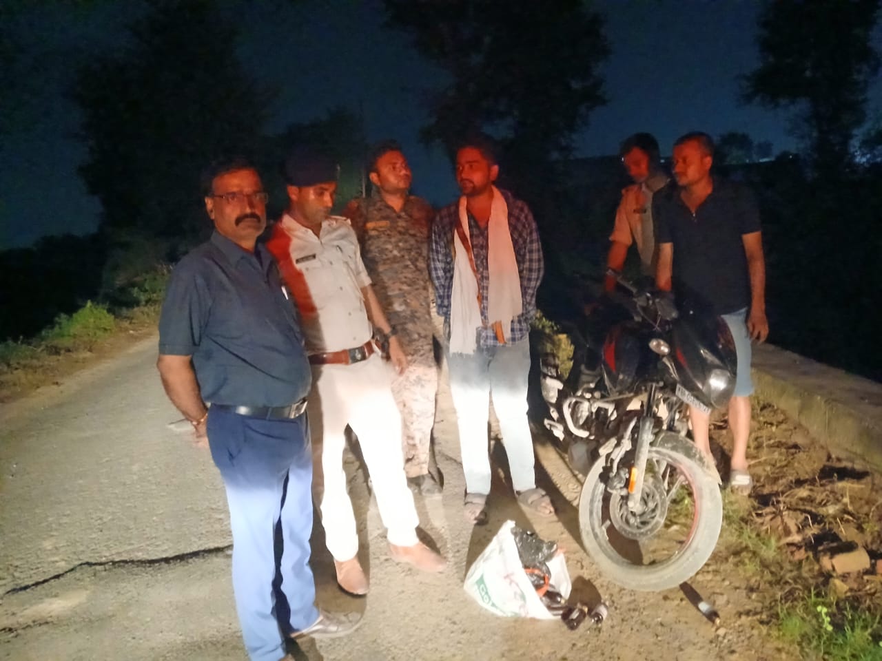 नशीला कफ सिरप के साथ गिरफ्तार दोनो आरोपी