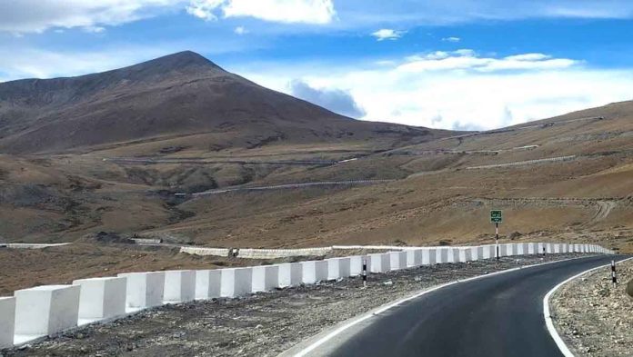 हानले को लद्दाख के सीमावर्ती सीमावर्ती गाँव चुमार से जोड़ने वाली 91 किलोमीटर लंबी सड़क जनता के लिए खोल दी गई है-सेना