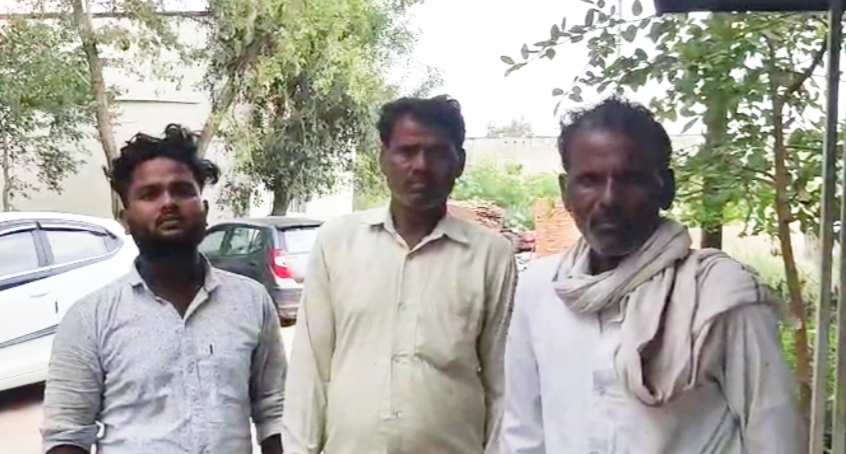 घटना की जानकारी देते परिजन घटना की जानकारी देते परिजन