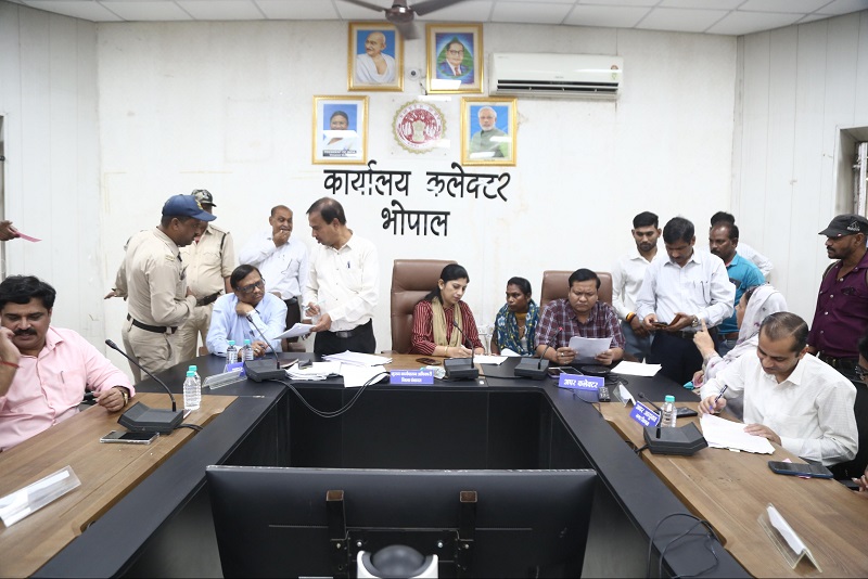 सीईओ जिला पंचायत इला तिवारी ने की जनसुनवाई