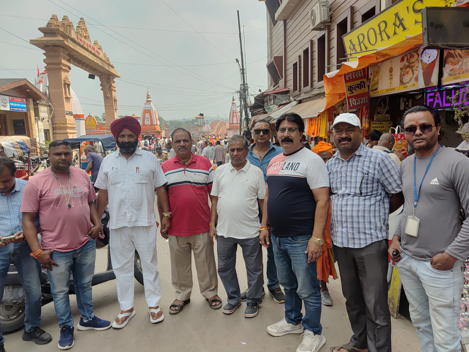 ट्रैवल व्यवसाईयों का प्रदर्शन