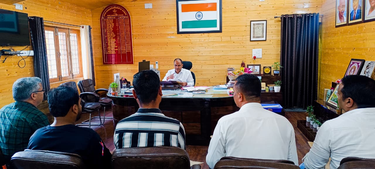 स्वच्छता अभियान को लेकर आयोजित बैठक