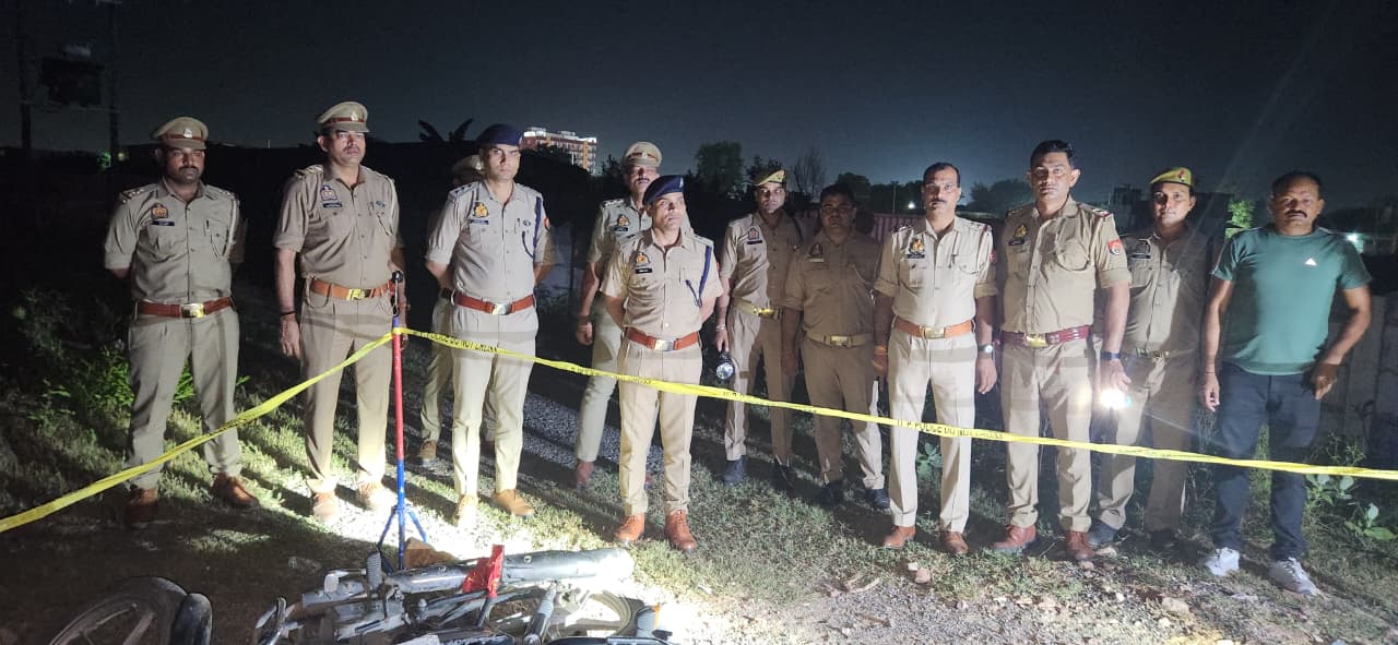 मौके पर मौजूद पुलिस
