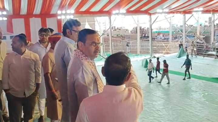 सभा स्थल का निरीक्षण करते मुख्यमंत्री भजनलाल शर्मा