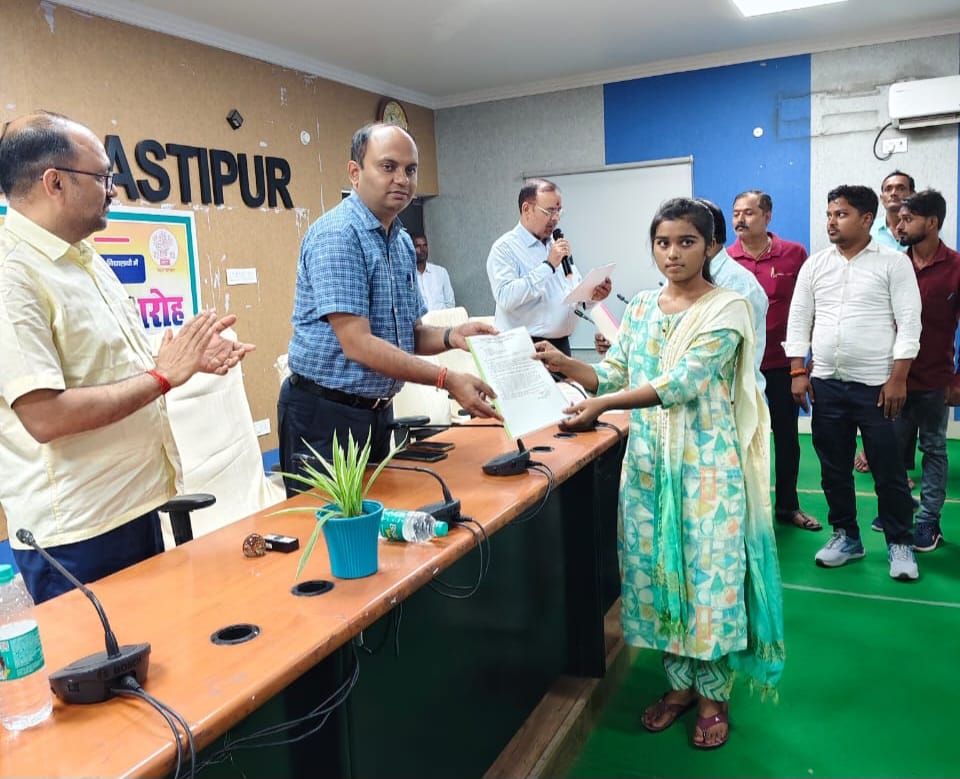 अनुकंपा पर चयनित 143 अभ्यर्थियों को मिला नियुक्ति पत्र