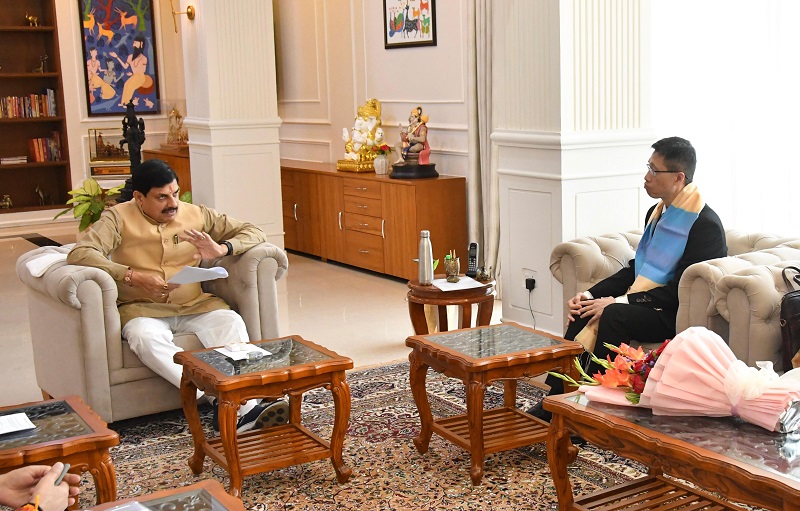 मुख्यमंत्री डॉ. मोहन यादव से सिंगापुर के काउंसल जनरल चियोंग मिंग फूंग ने की भेंट