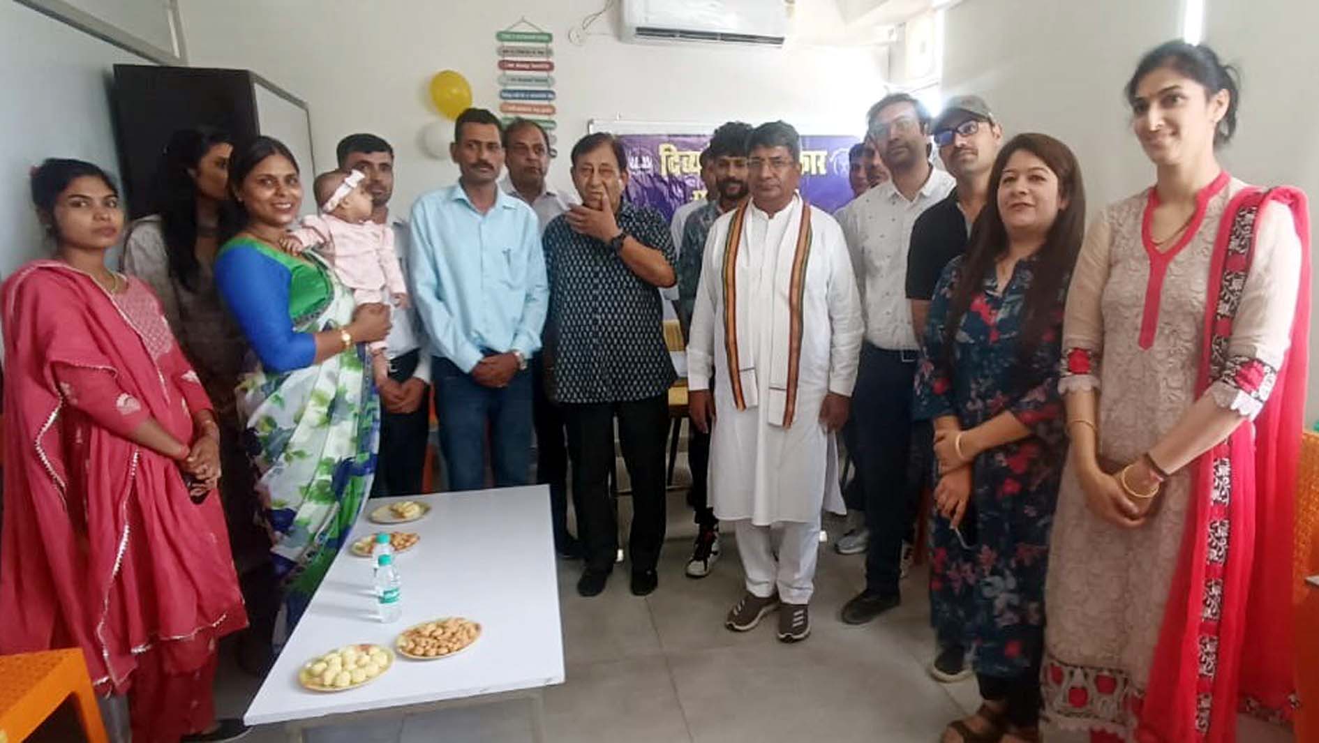 अंतर्मन साइकोलॉजीकल जोन का अवलोकप करते मेयर प्रवीण पोपली व अन्य।
