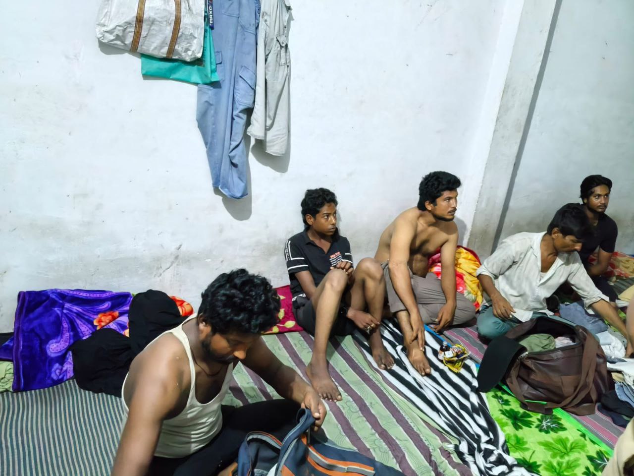 दमोह-आधा सैकडा से अधिक लोगों को पुलिस ने हिरासत में लिया