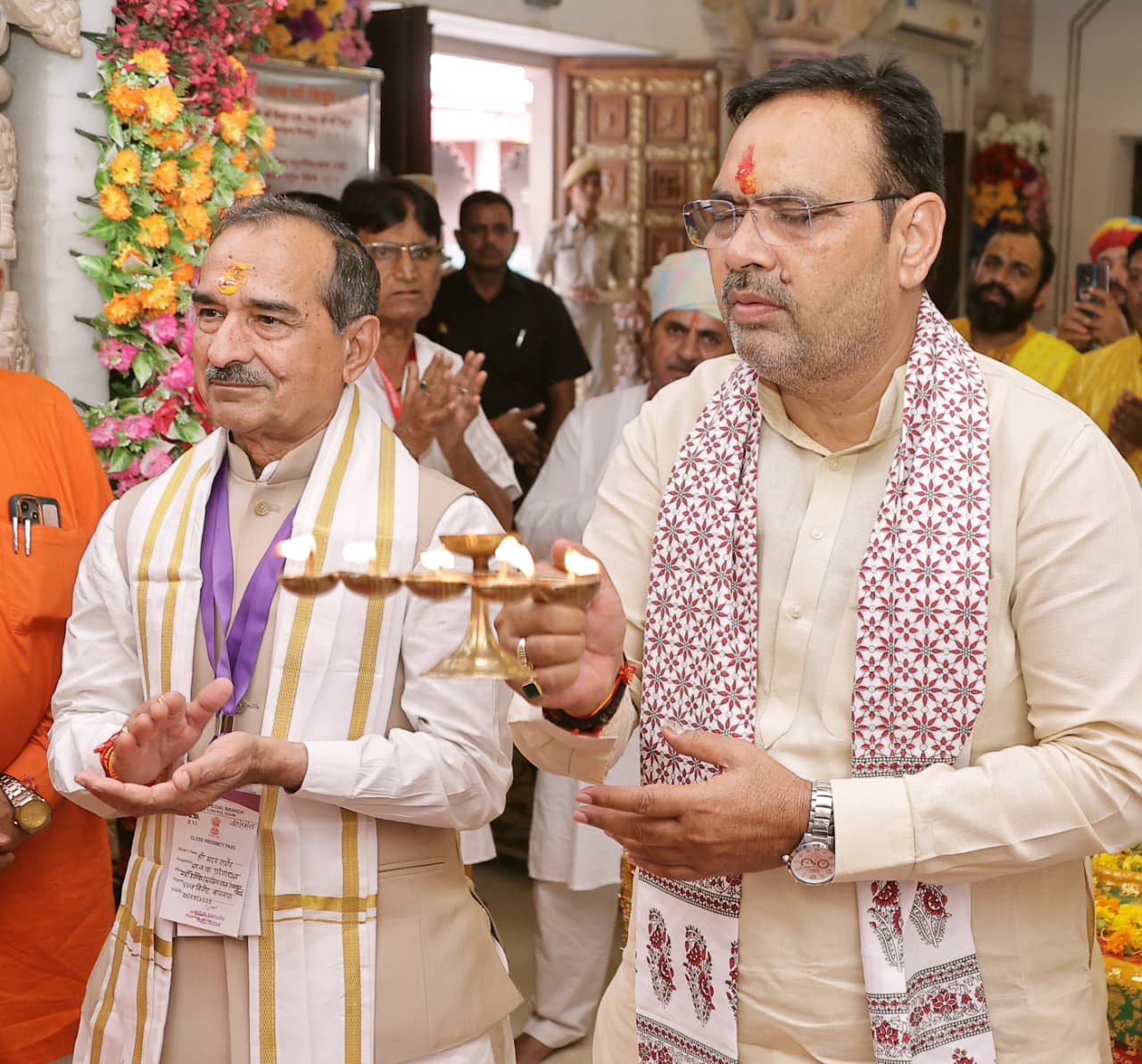 त्रिपुरा सुंदरी मंदिर में पूजा अर्चना करते मुख्यमंत्री भजनलाल शर्मा