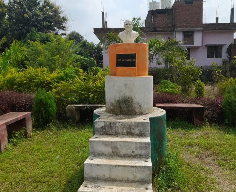ससम्मान पुनः स्थापित मूर्ति ससम्मान पुनः स्थापित मूर्ति