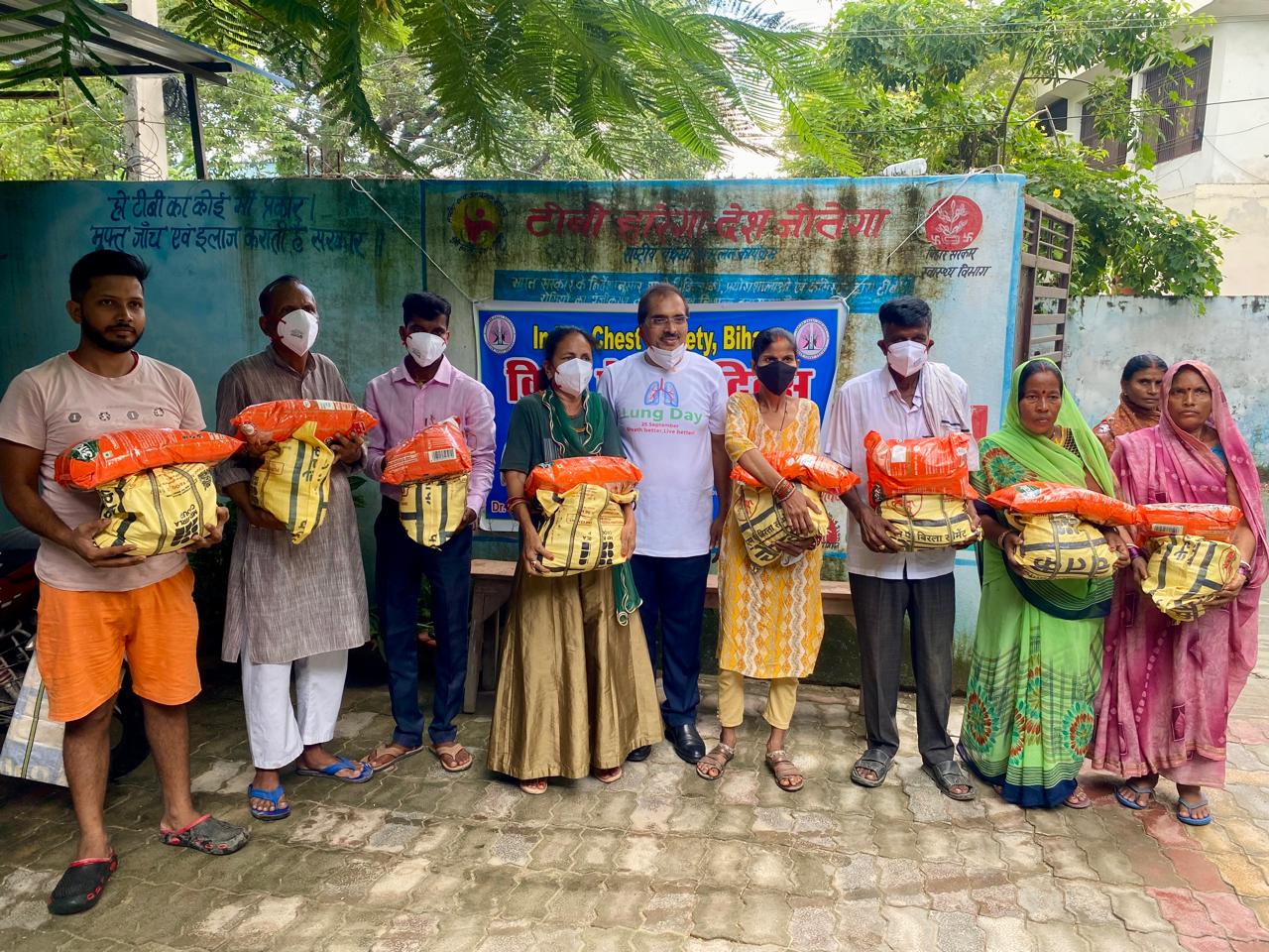 छपरा के प्रसिद्ध हृदय रोग विशेषज्ञ बने निक्षय मित्र, 8 टीबी मरीजों को लिया गोद  छपरा :