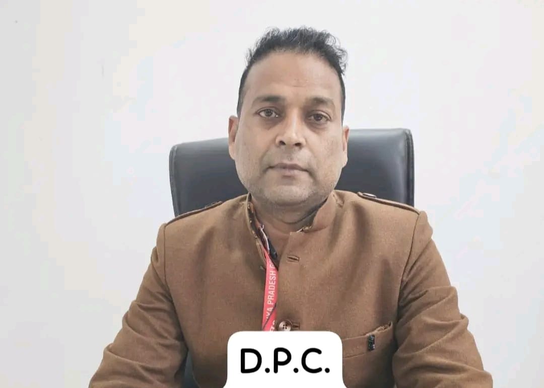 ईओडब्ल्यू ने डीपीसी को 60 हजार की रिश्वत लेते रंगे हाथ गिरफ्तार किया